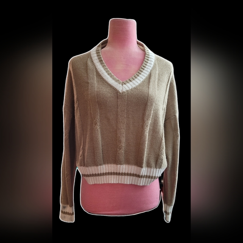 Romwe Warm Brown V-Neck Cropped Sweater Sz Medium